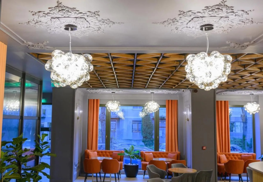 HOTEL VIENA