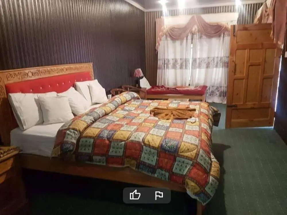 Forest View Hotel & Restaurant