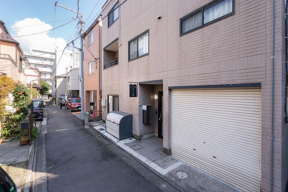 ZAITO Tokyo Luna Lane Economy Inn