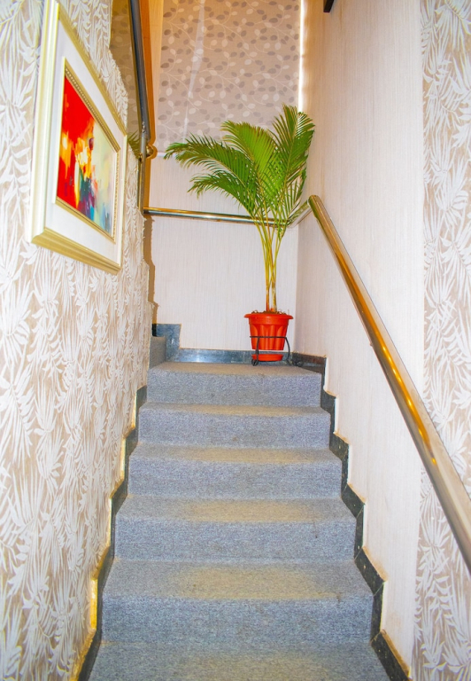 ERiTH APARTMENT & SUITES