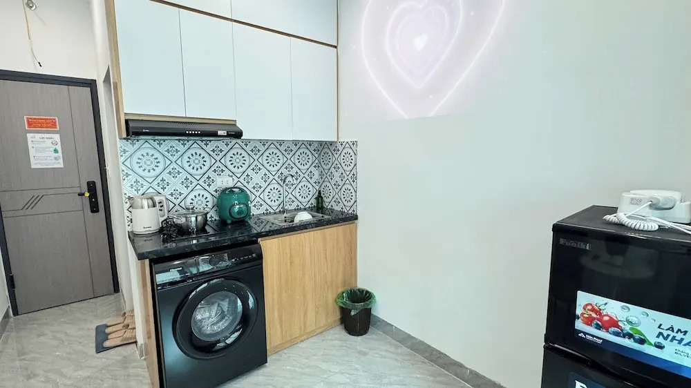 Aira Kim Ma Apartment