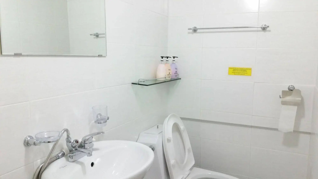 Shinchon Hongdae Guesthouse