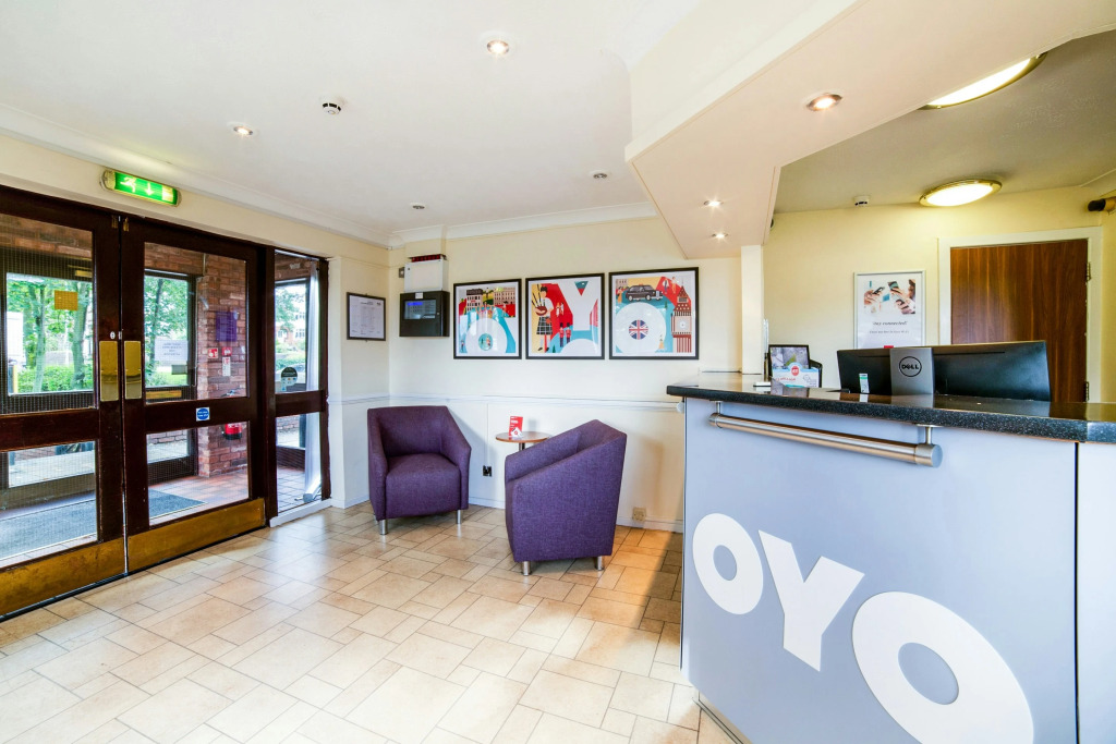 OYO Lakeside Haydock Hotel, St Helens, A580 East Lancs, Garswood Old Road