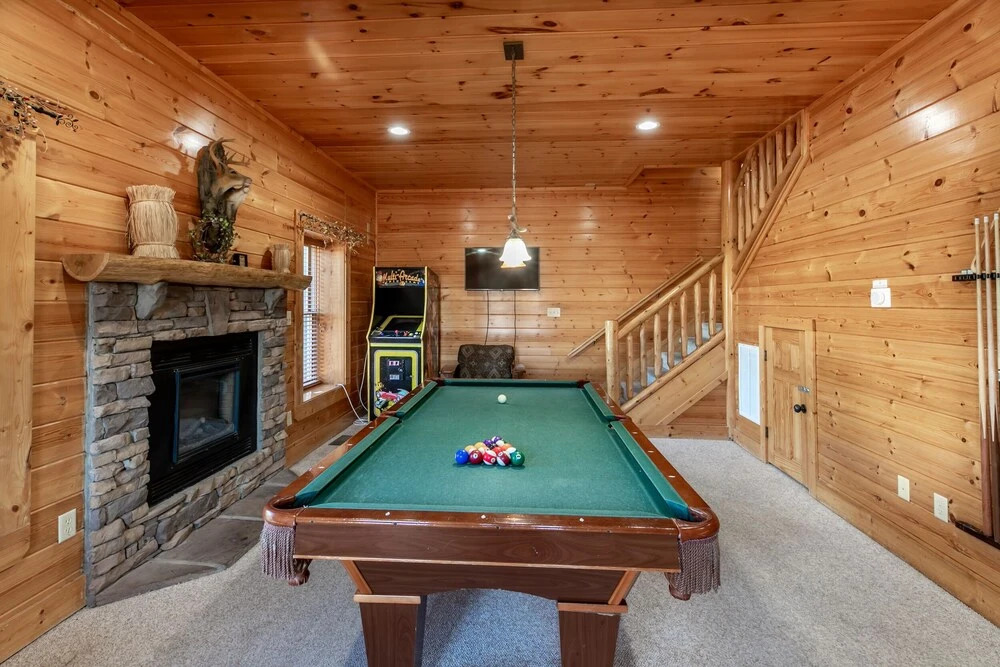 SmokyStays 5 Bedroom Cabin