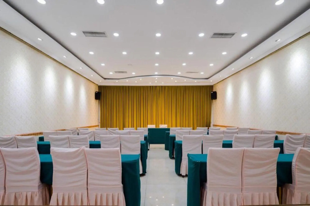 Gongbaofu Hotel