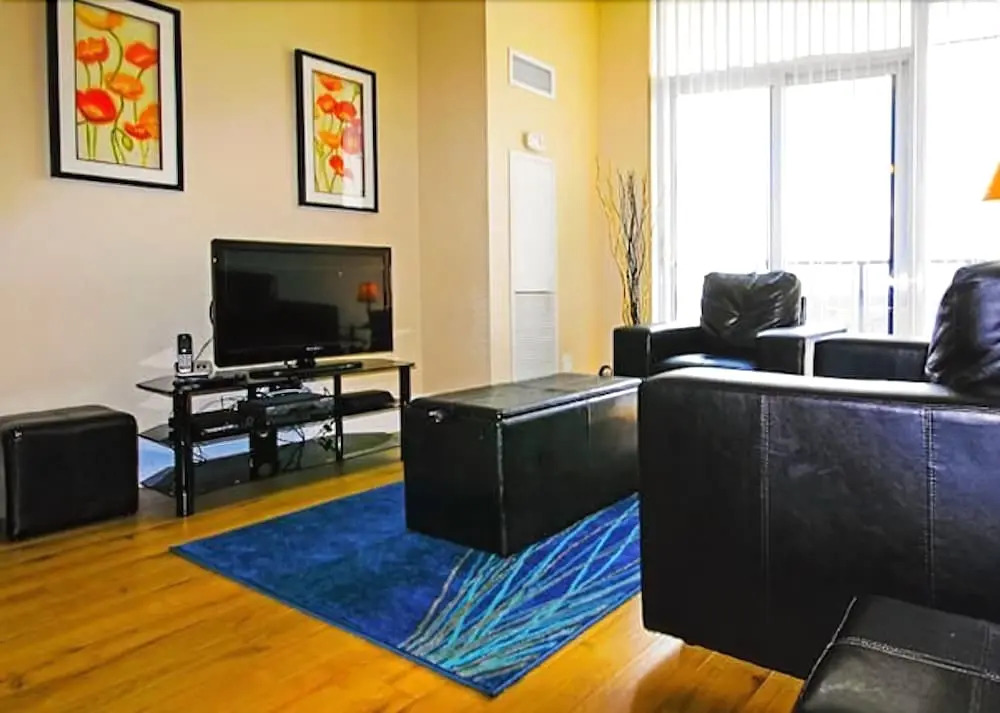 Red Maple Suites Mississauga