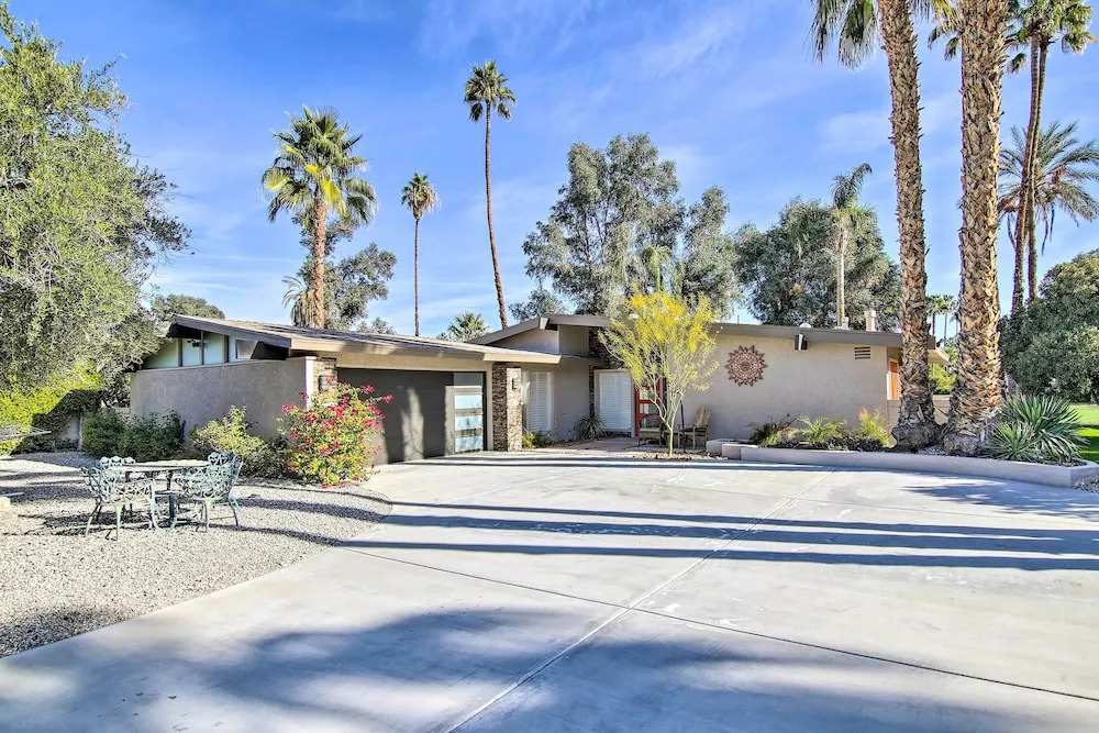 Palm Springs Oasis w/ Pool & Golf Course Views!