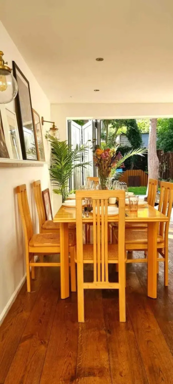 Stylish 3 Bedroom Townhouse in Brockley With Large Garden