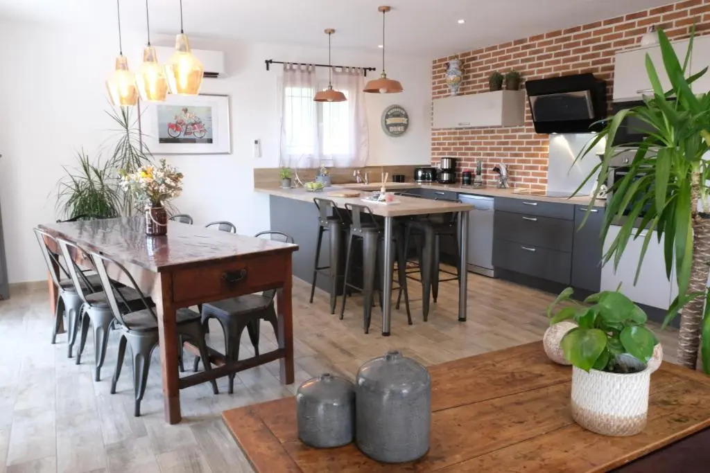 Maison Familiale Avec Piscine Privée Et Sécurisée Située À Caumont Sur Durance Dans Le Vaucluse Pour 6 Personnes Ls6-341 Aussado