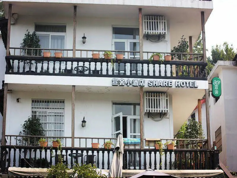 Share Hotel