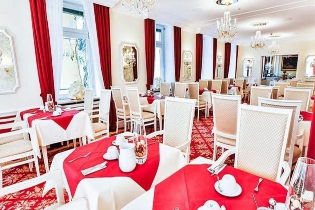HELIOPARK Bad Hotel Zum Hirsch