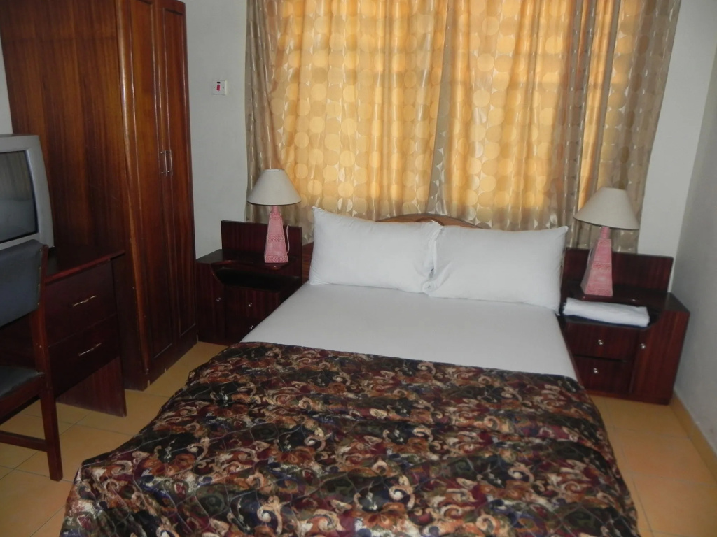 Oriental Hotel North Legon