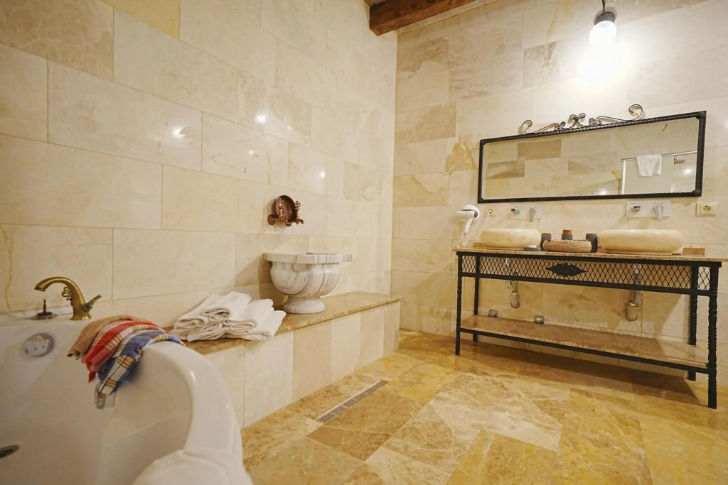 Kayra Cave Suites