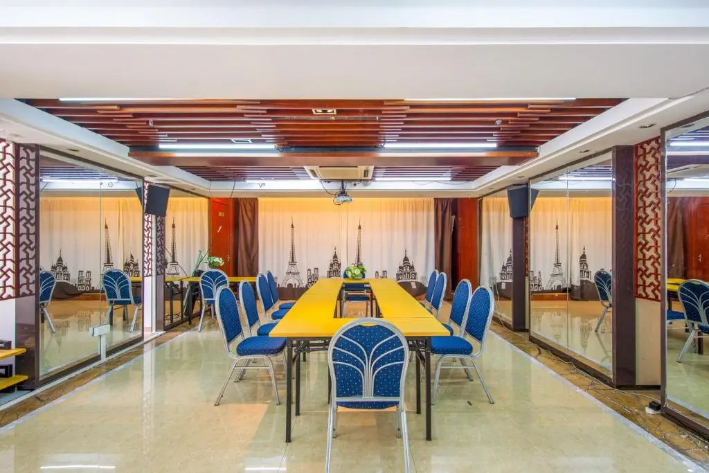 U Service Apartment