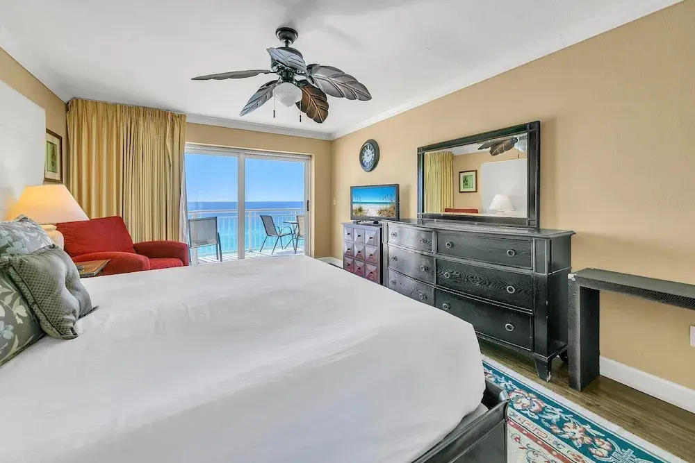 Destin Towers 102