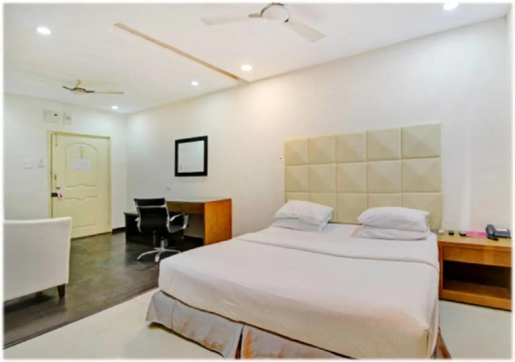 Hotel At Home Suites