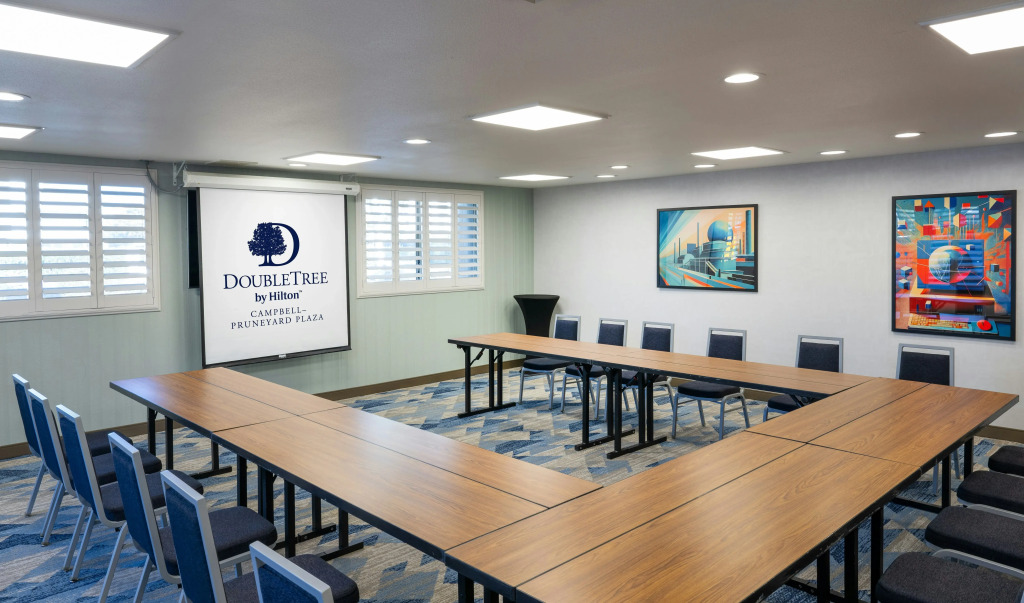 DoubleTree by Hilton Campbell - Pruneyard Plaza