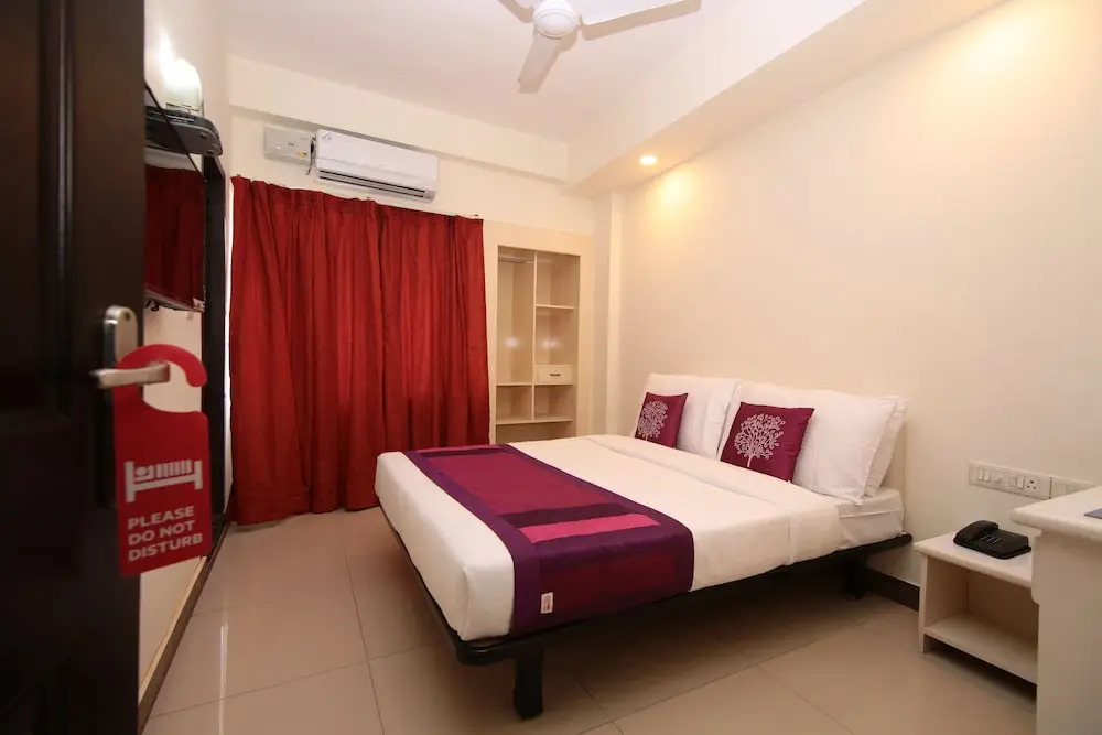 OYO Flagship 084 MG Road Trivandrum