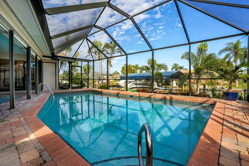 Boatabella - A Vibrant Coastal Retreat