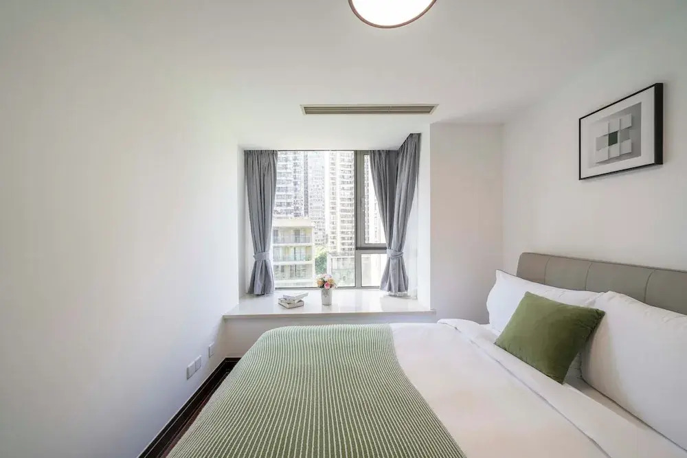 Tyms Premium 3BR 2BA Apt Walk to Metro
