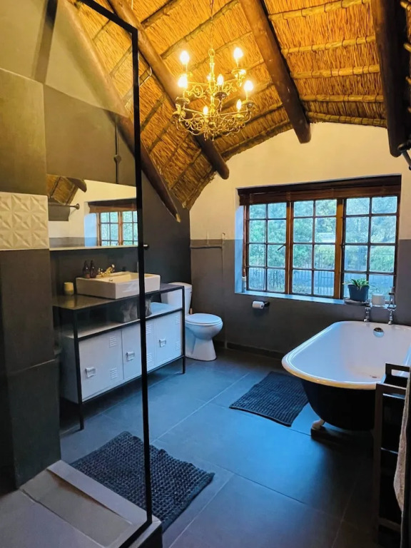 Charming Pet-friendly Apartment in Cape Winelands