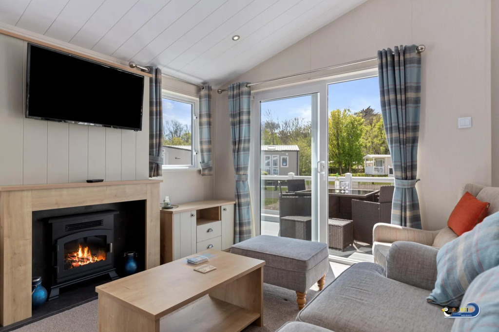 St Marys View - Luxury Lodge, Short Walk to Beach, Parking