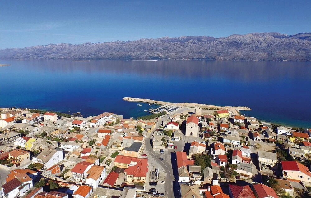 Amazing Home in Razanac With 2 Bedrooms and Wifi