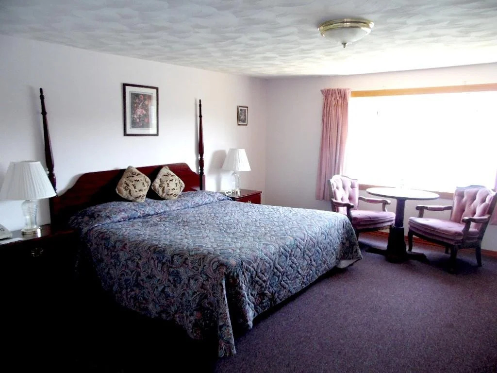 Redclyffe Shore Motor Inn