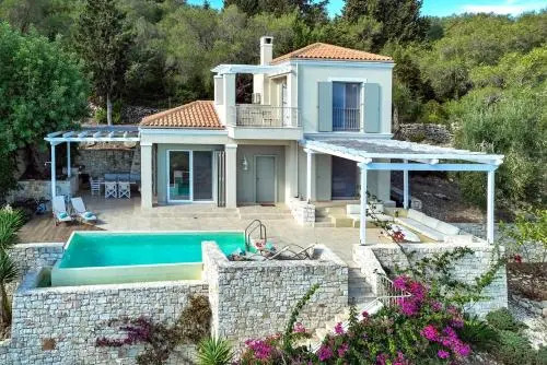 Apeiron II Villa