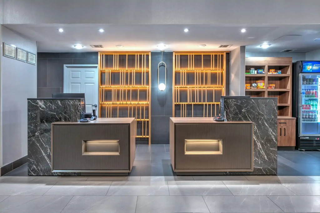 La Quinta Inn & Suites by Wyndham Decatur