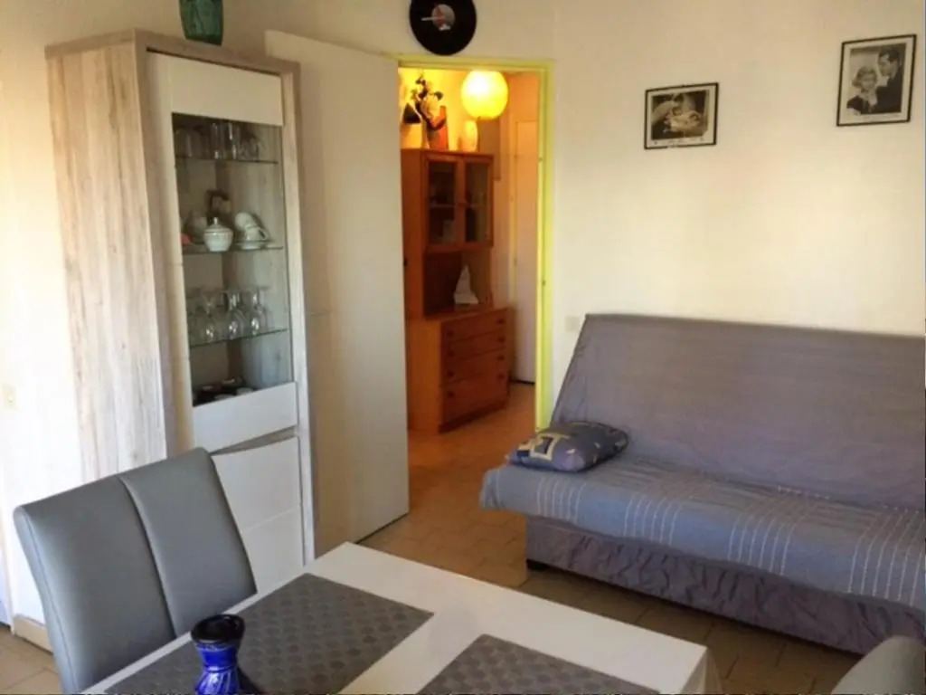 Accès direct plage pour ce superbe T2 moderne et fonctionnel 6FR325