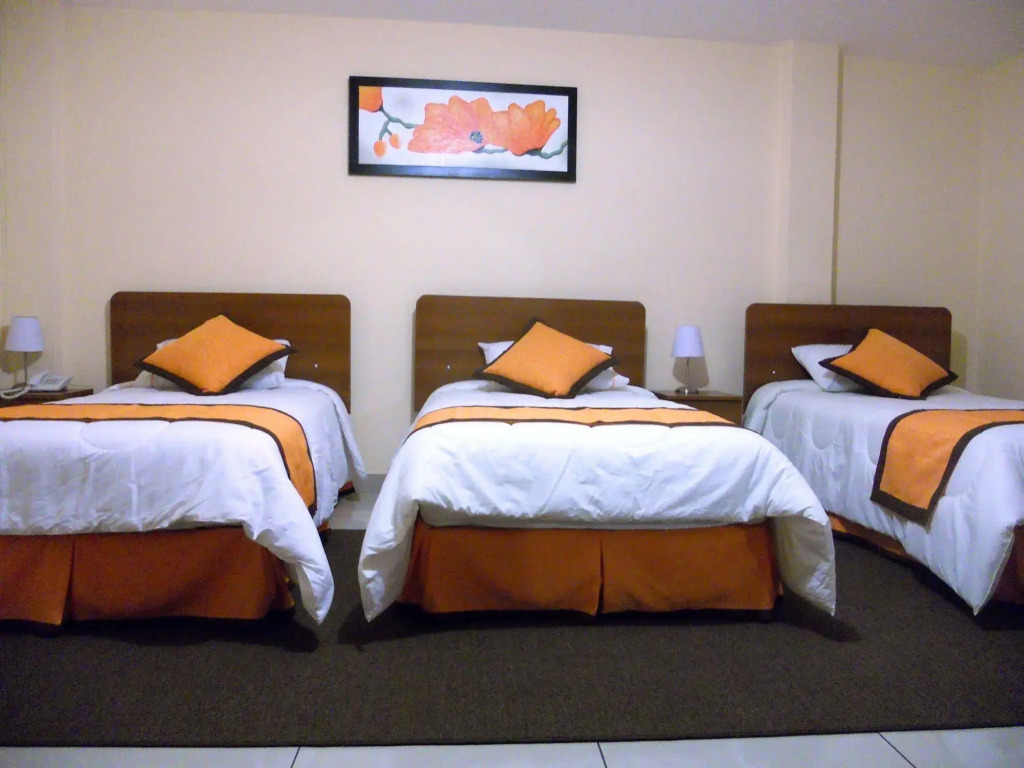 Yuraq Hotel