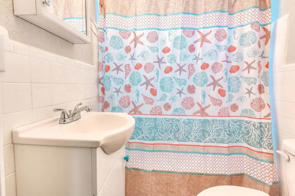 Tropic Terrace #49 - Beachfront Rental Studio Bedroom Condo by Redawning