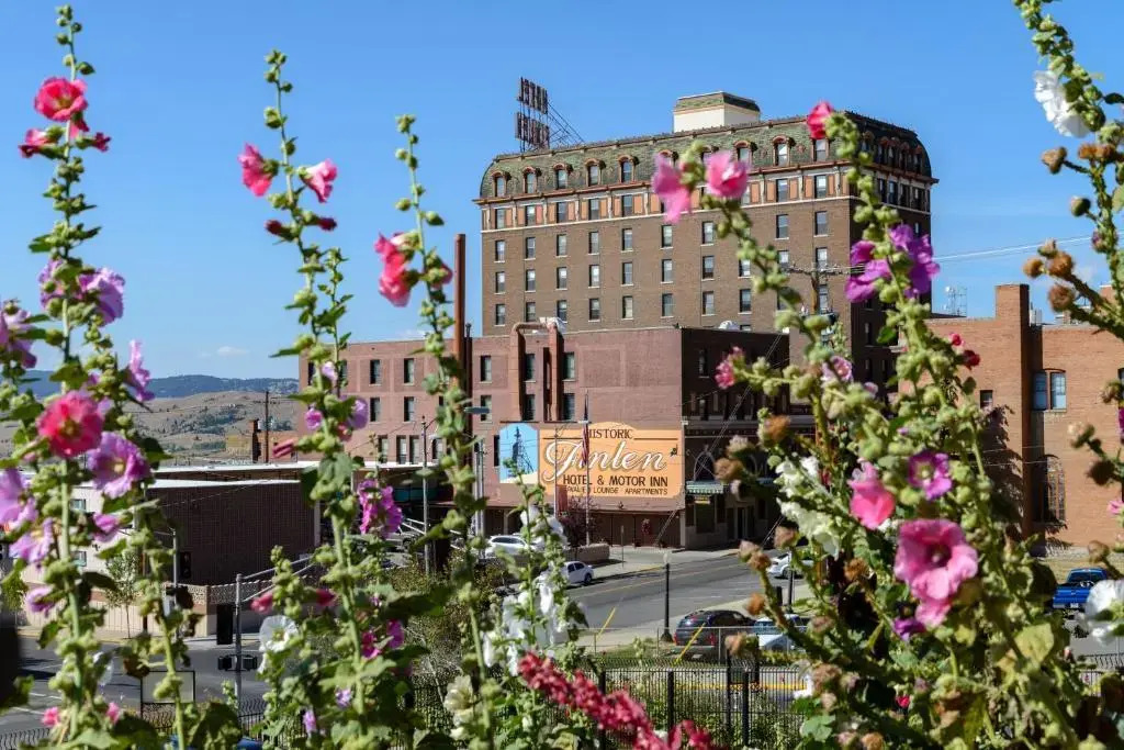 Finlen Hotel and Motor Inn
