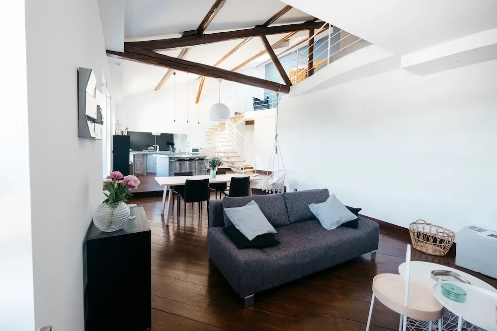 Grand Duplex 230 m2 Place Comedie