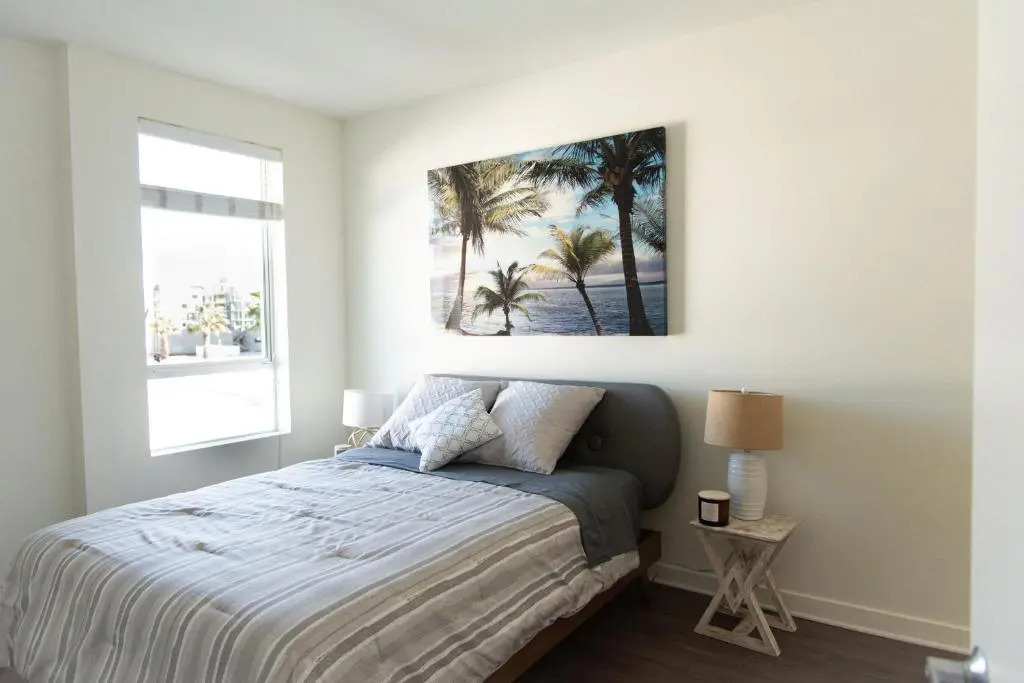 Santa Monica 2 Bed/ 2 Bath