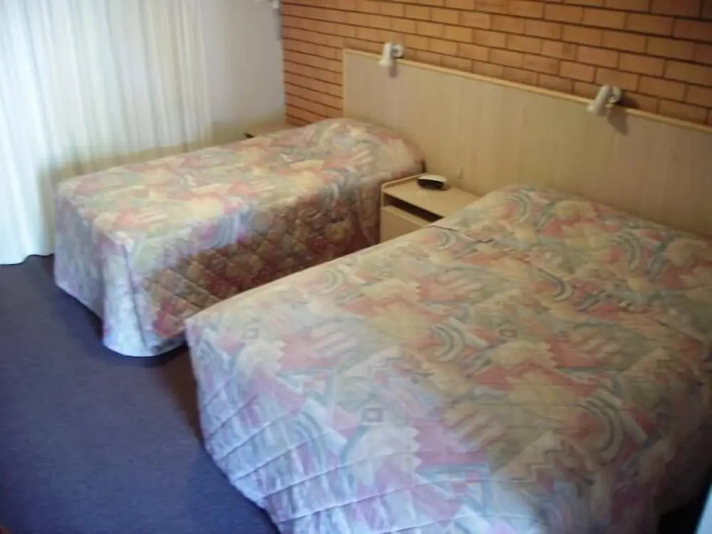 Centabrook Motor Inn