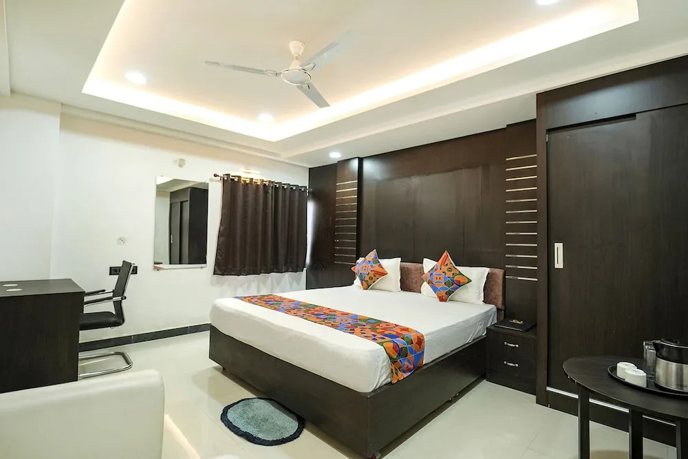 Fabhotel Royal Carpet