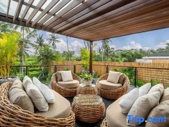 Villa Louna KVYZ3 by BaliSuperHost