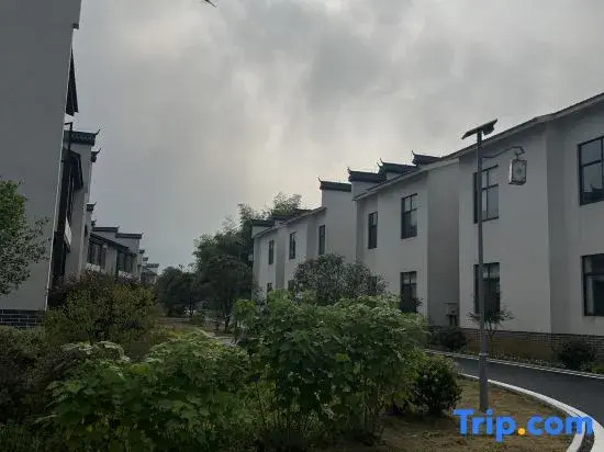 Guangde Creek Zhushan Hotel (Lucun Reservoir)