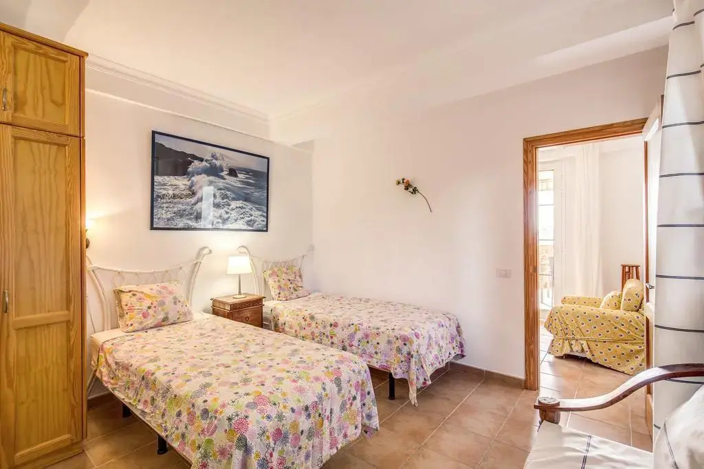 Granada I Apartments