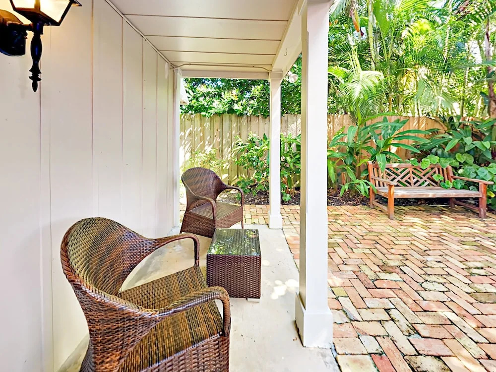 El Cid Tropical Getaway Home 4 Bedrooms 4 Bathrooms Home