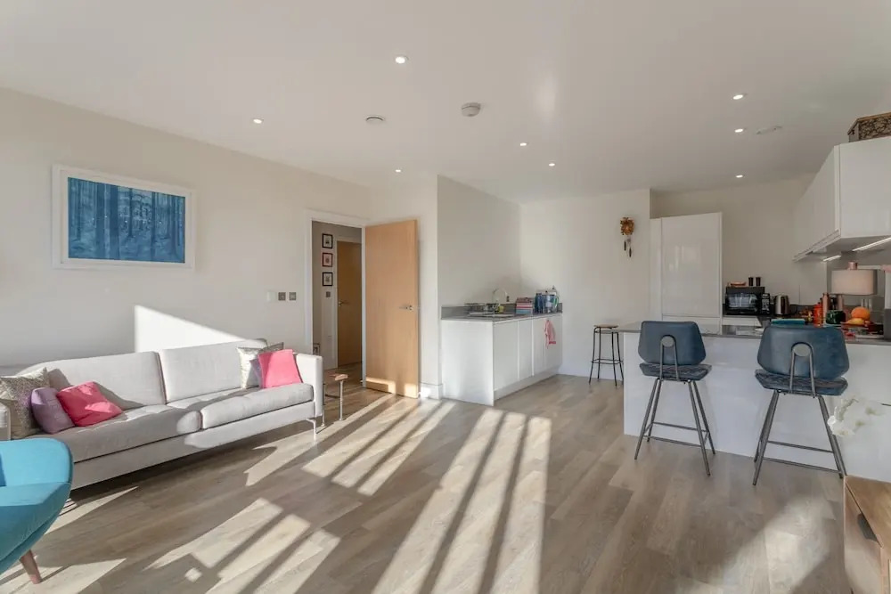 2 Bedroom Balcony Flat in Bermondsey