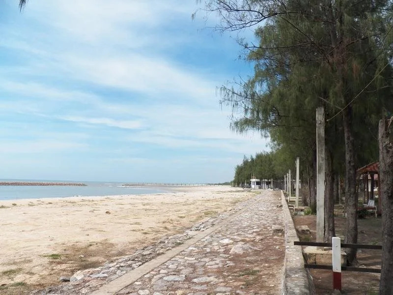 Cha-Am Royal Beach Hotel