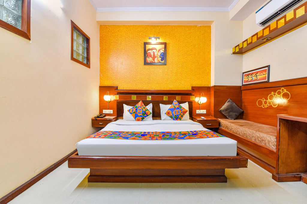 Fabhotel Royal Residency