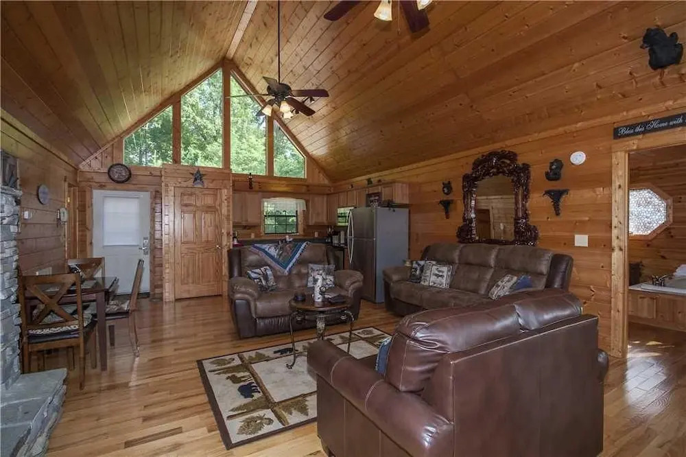 Kissing Retreat - Two Bedroom Cabin