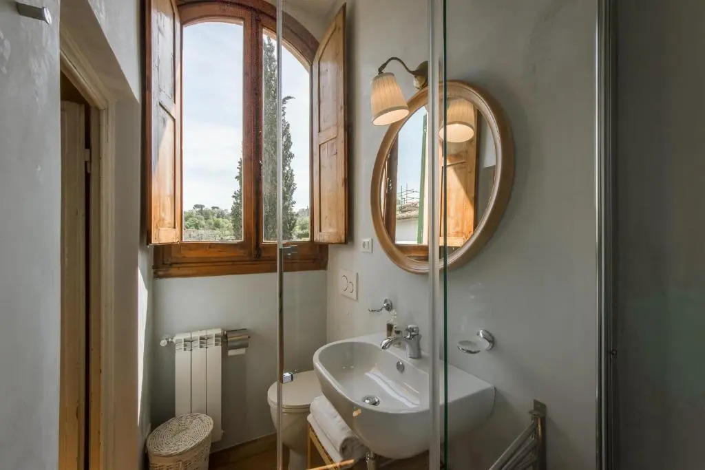 Villa in Private Estate,shared Pool,parking,3km to Ponte Vecchio
