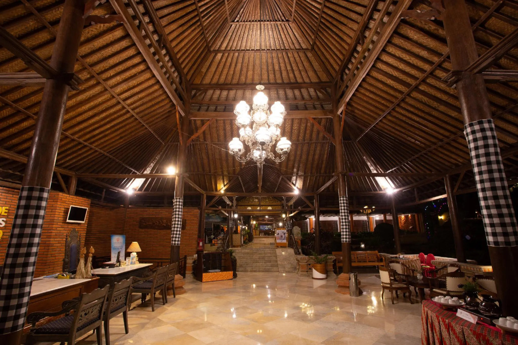 Royal Hotel and Villas Trawas