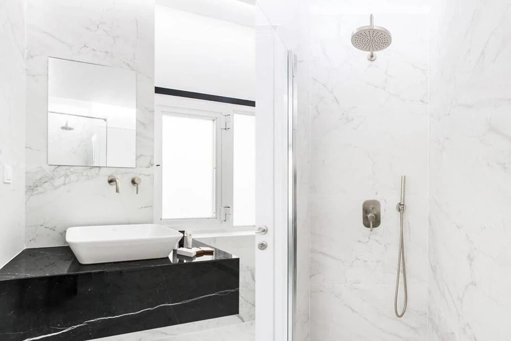 Stunning Renovation In Plaka For 4Guests