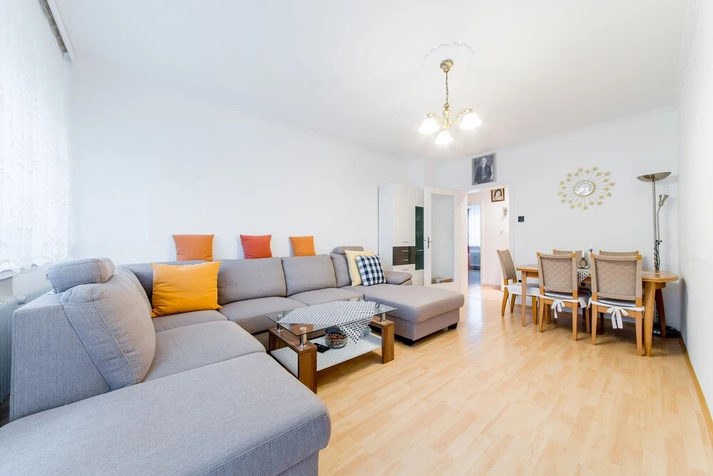 PRIVATE APARTMENT RITTER-BRÜNING-STRAßE